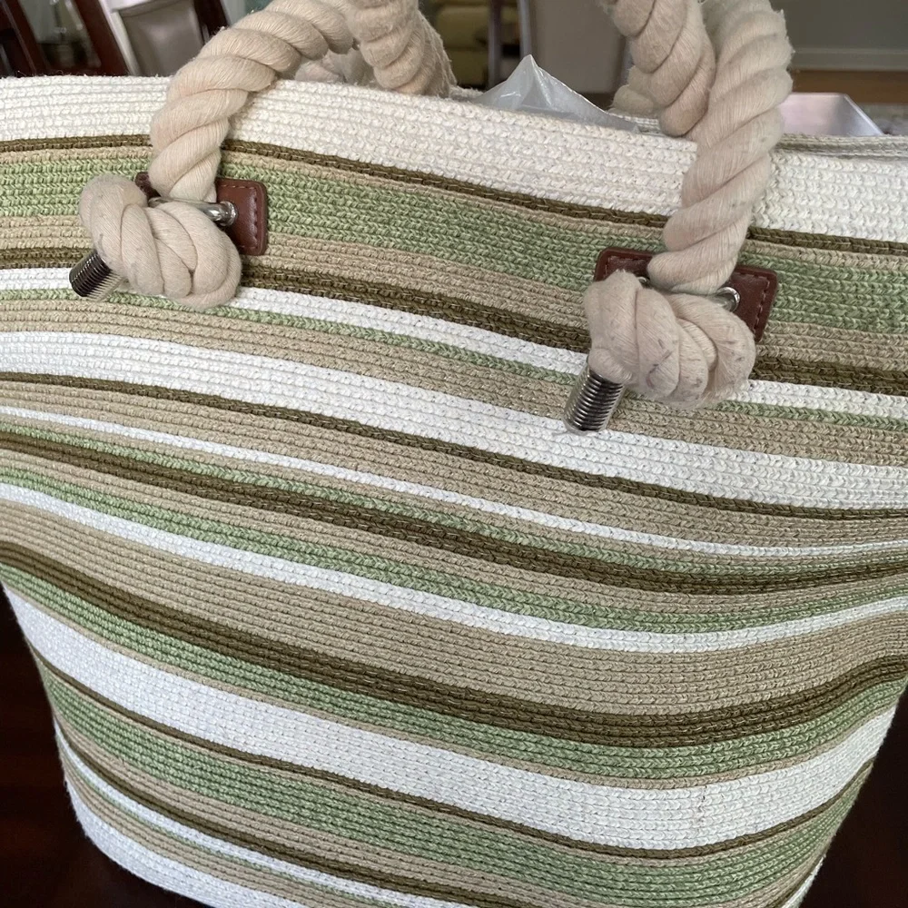 Women’s straw design woven multi color thick braided strap large beach bag